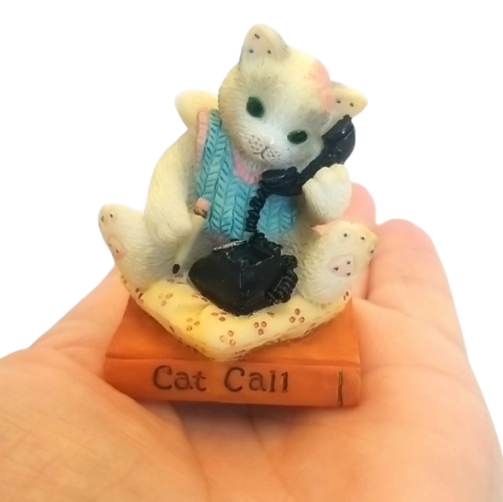 Vintage Calico Kittens Porcelain "Cat Call" Kitty on Phone Figurine